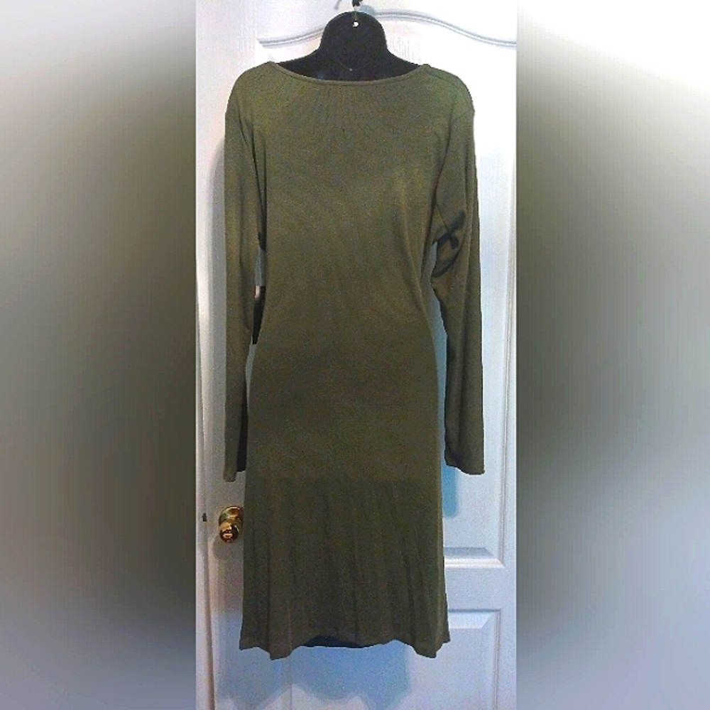 Dress - Picture 2 of 2